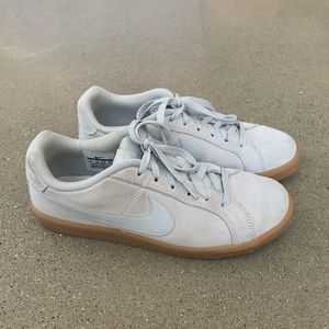 Women’s Nike Shoes, size 9